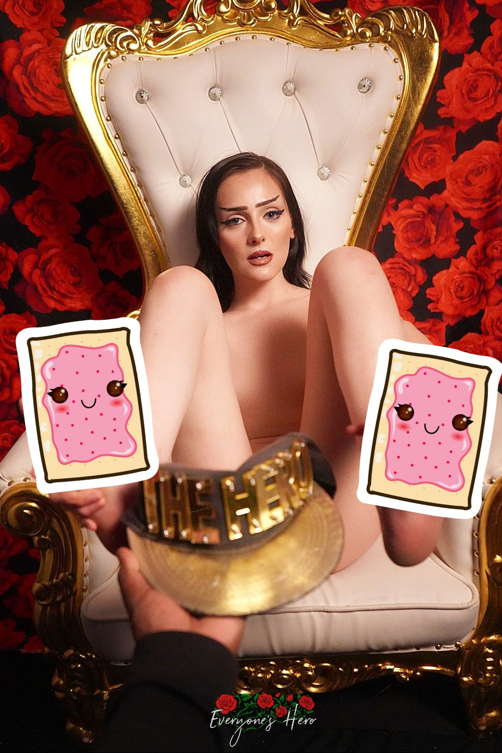 Short Throne <br />(25 Photos available)