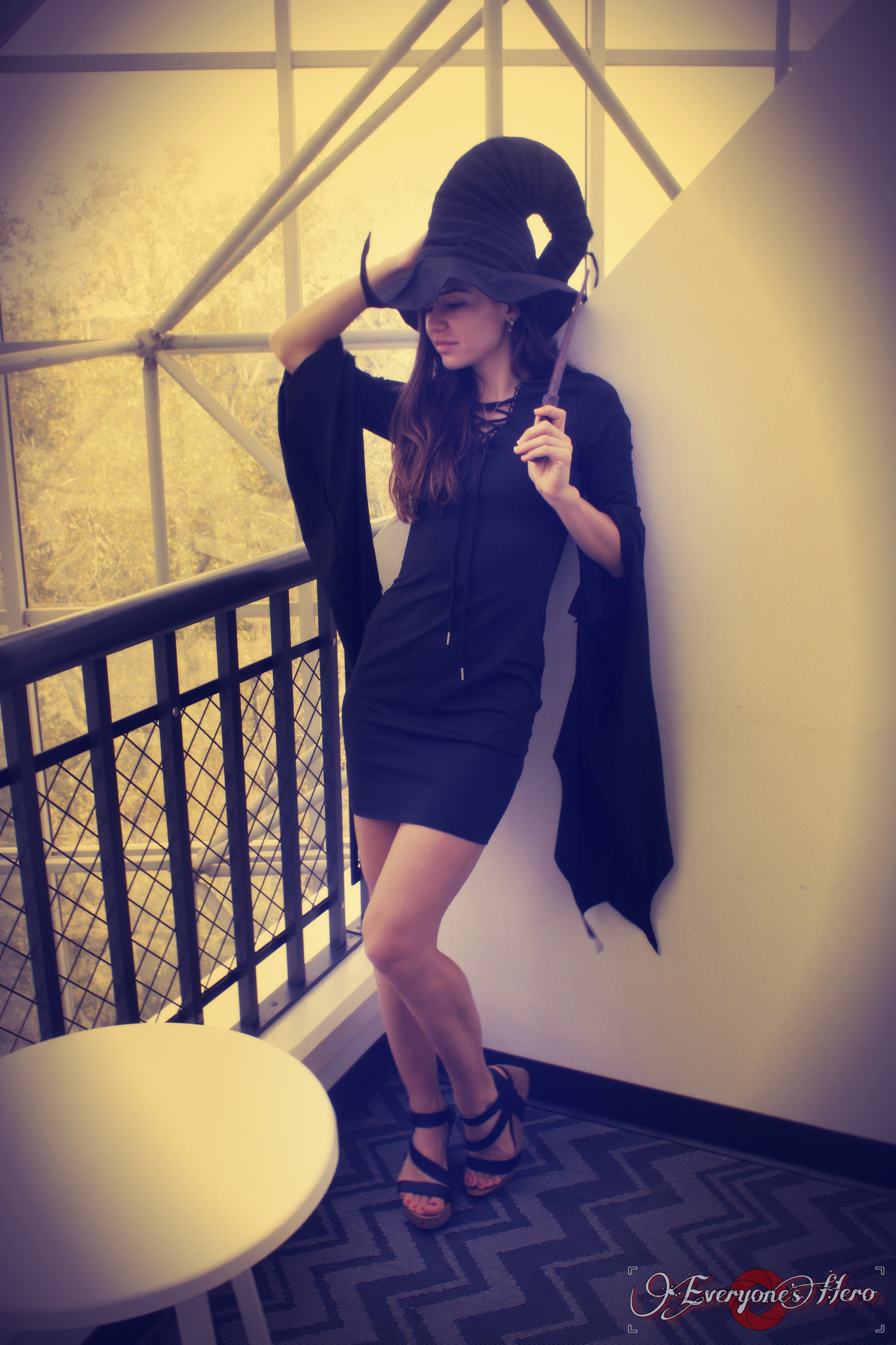 MoonWitch <br />(52 Photos available)