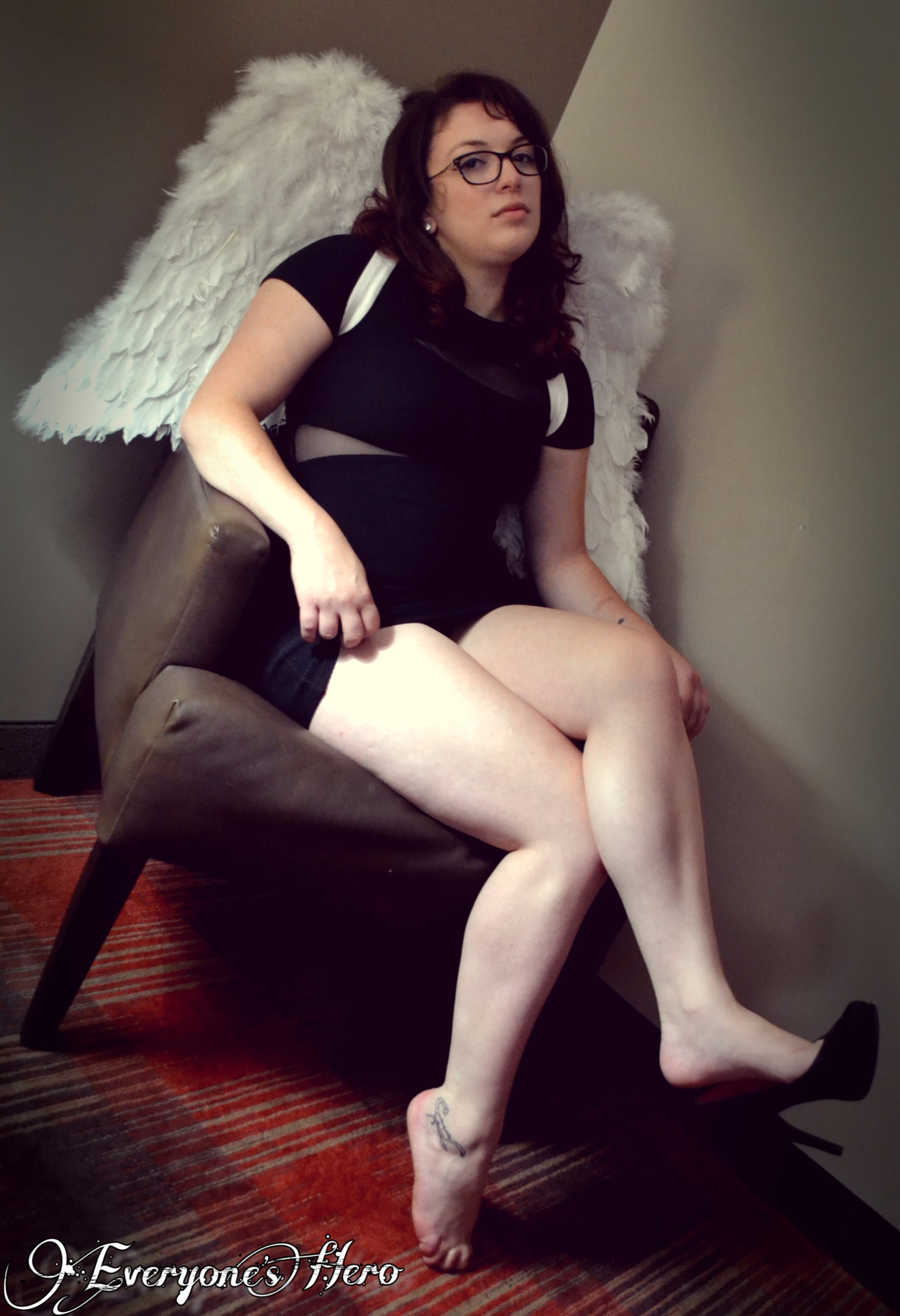 Hourglass Angel <br />(3 Sets Available)