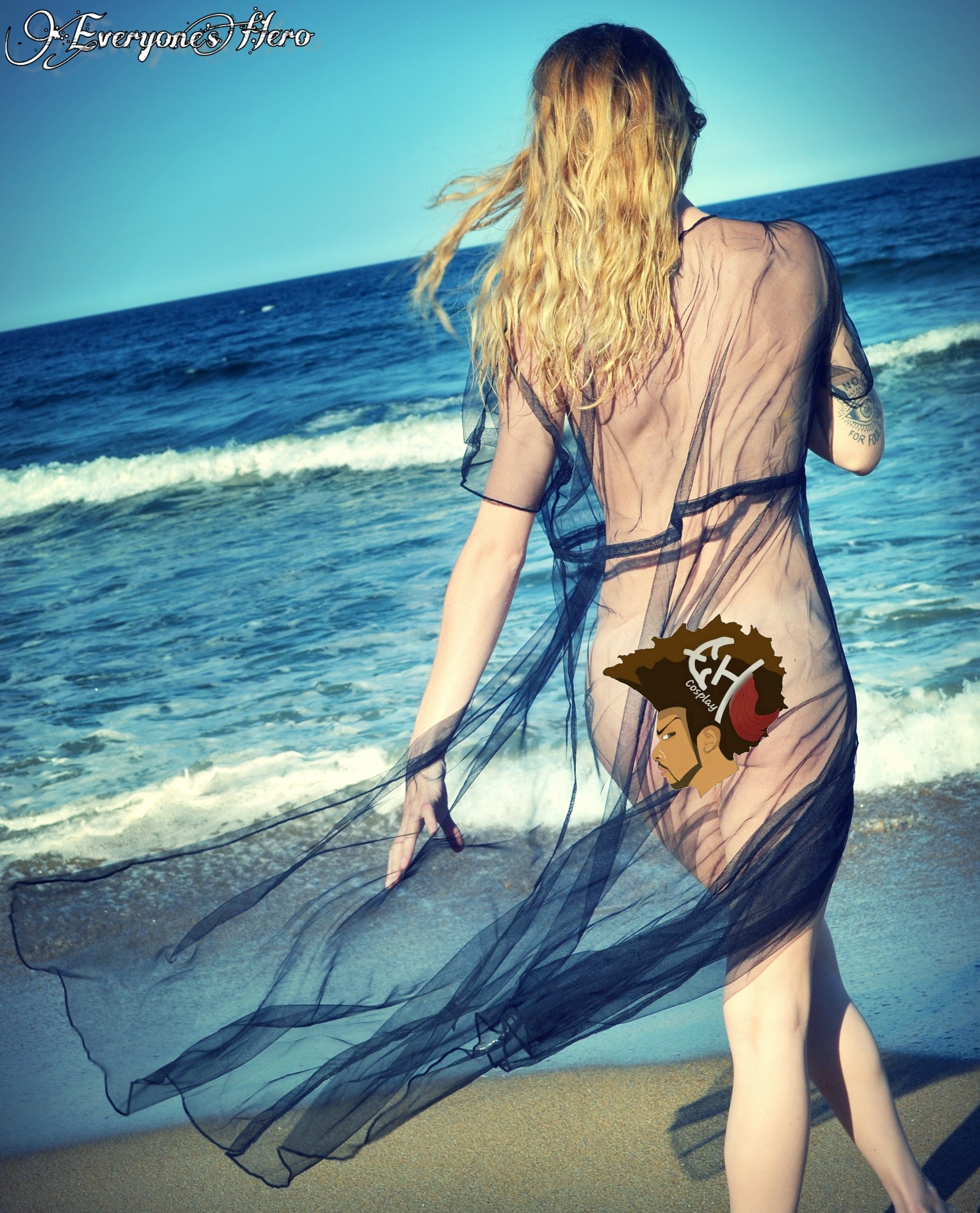 Love On The Beach<br />(80 Photos Available)